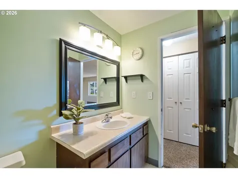 702 Ash Avenue Tillamook OR 97141