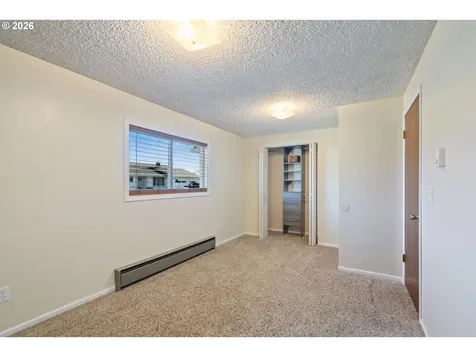 702 Ash Avenue Tillamook OR 97141
