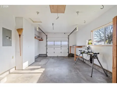 702 Ash Avenue Tillamook OR 97141