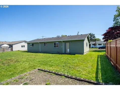 702 Ash Avenue Tillamook OR 97141