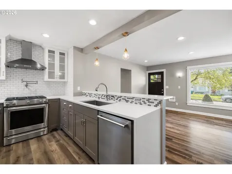 9045 SE Alder Street Portland OR 97216