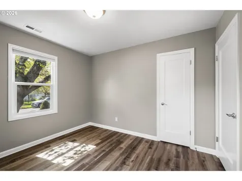 9045 SE Alder Street Portland OR 97216