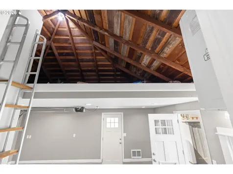 9045 SE Alder Street Portland OR 97216