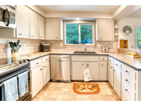 6805 NE 179th Street Vancouver WA 98686