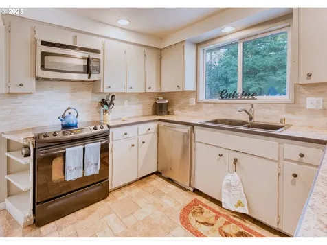 6805 NE 179th Street Vancouver WA 98686