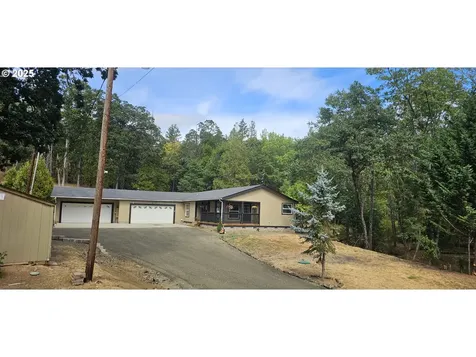 170 Rosewood Drive Roseburg OR 97471