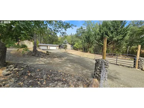 170 Rosewood Drive Roseburg OR 97471