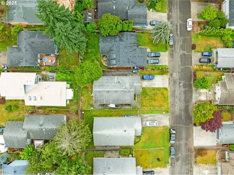 7842 SE 103rd Avenue Portland OR 97266