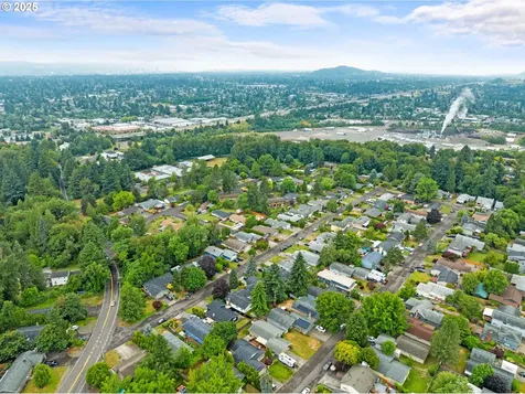 7842 SE 103rd Avenue Portland OR 97266