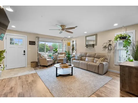 7842 SE 103rd Avenue Portland OR 97266