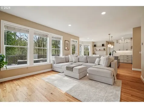 8414 NW Gilliam Lane Portland OR 97229
