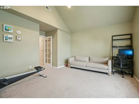 8414 NW Gilliam Lane Portland OR 97229