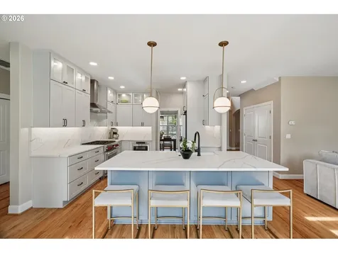 8414 NW Gilliam Lane Portland OR 97229