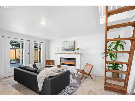 6627 N Congress Avenue Portland OR 97217