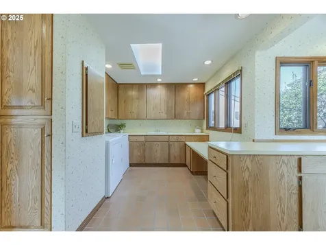 721 Spyglass Drive Eugene OR 97401