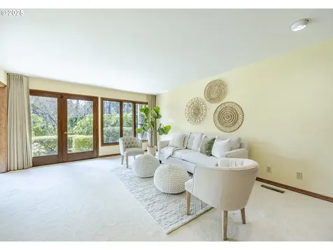 721 Spyglass Drive Eugene OR 97401