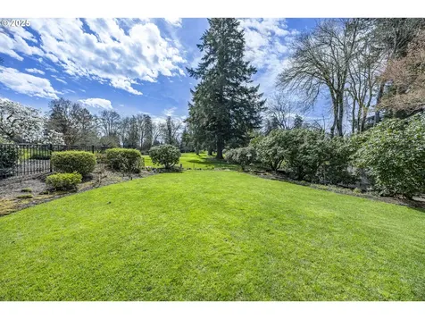 721 Spyglass Drive Eugene OR 97401
