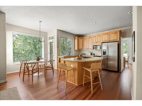 11019 SW 32nd Avenue Portland OR 97219