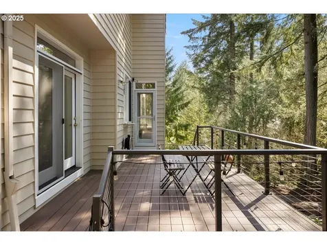 11019 SW 32nd Avenue Portland OR 97219
