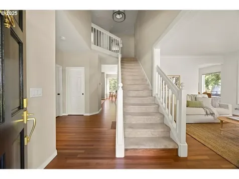 11019 SW 32nd Avenue Portland OR 97219