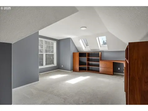 11019 SW 32nd Avenue Portland OR 97219
