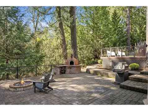 11019 SW 32nd Avenue Portland OR 97219