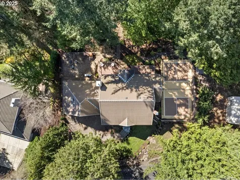 11019 SW 32nd Avenue Portland OR 97219
