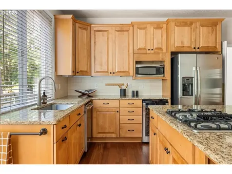 11019 SW 32nd Avenue Portland OR 97219