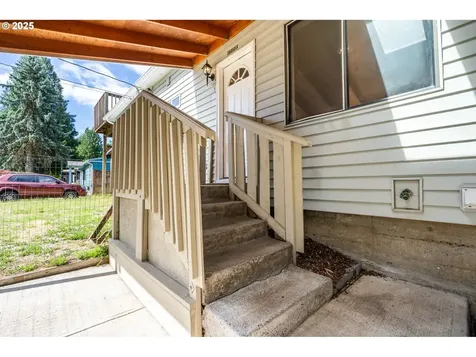 13810 SE Knight Street Portland OR 97236