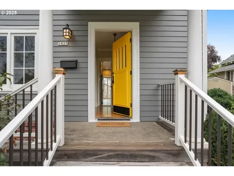 1925 NE Crane Street Portland OR 97211
