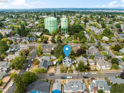 1925 NE Crane Street Portland OR 97211