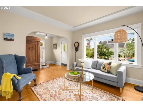 1925 NE Crane Street Portland OR 97211