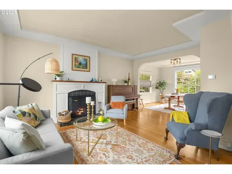 1925 NE Crane Street Portland OR 97211