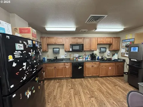 2230 Kingwood Street Florence OR 97439