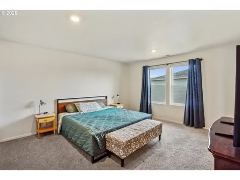 478 Greencrest Street NE Salem OR 97301