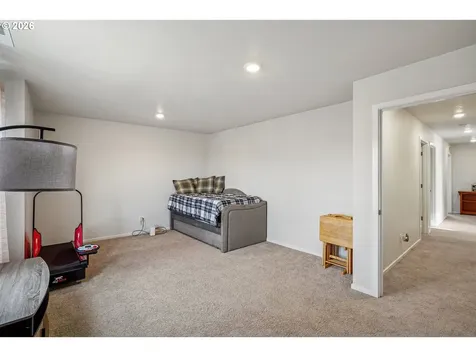 478 Greencrest Street NE Salem OR 97301