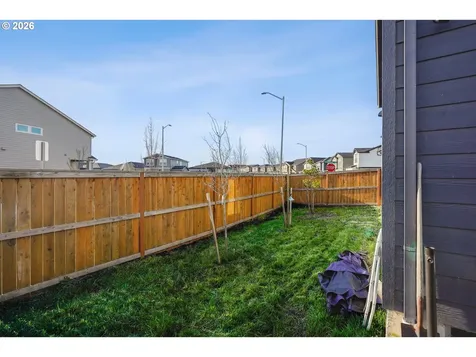 478 Greencrest Street NE Salem OR 97301