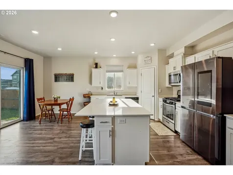 478 Greencrest Street NE Salem OR 97301