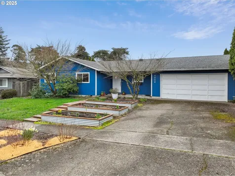 4008 E Aquarius Boulevard Newberg OR 97132