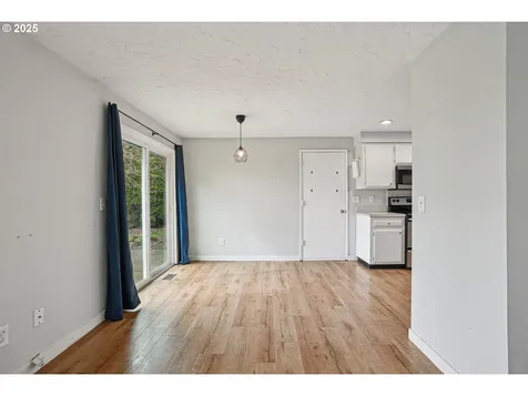 4008 E Aquarius Boulevard Newberg OR 97132