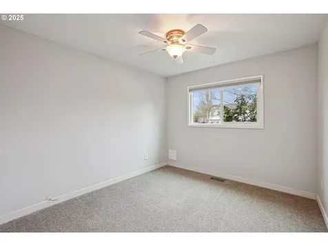 4008 E Aquarius Boulevard Newberg OR 97132