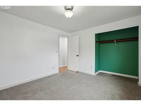 4008 E Aquarius Boulevard Newberg OR 97132