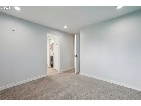 4008 E Aquarius Boulevard Newberg OR 97132
