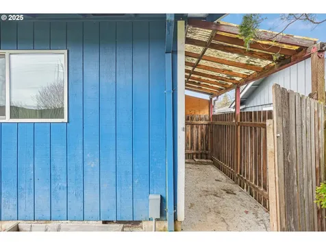 4008 E Aquarius Boulevard Newberg OR 97132
