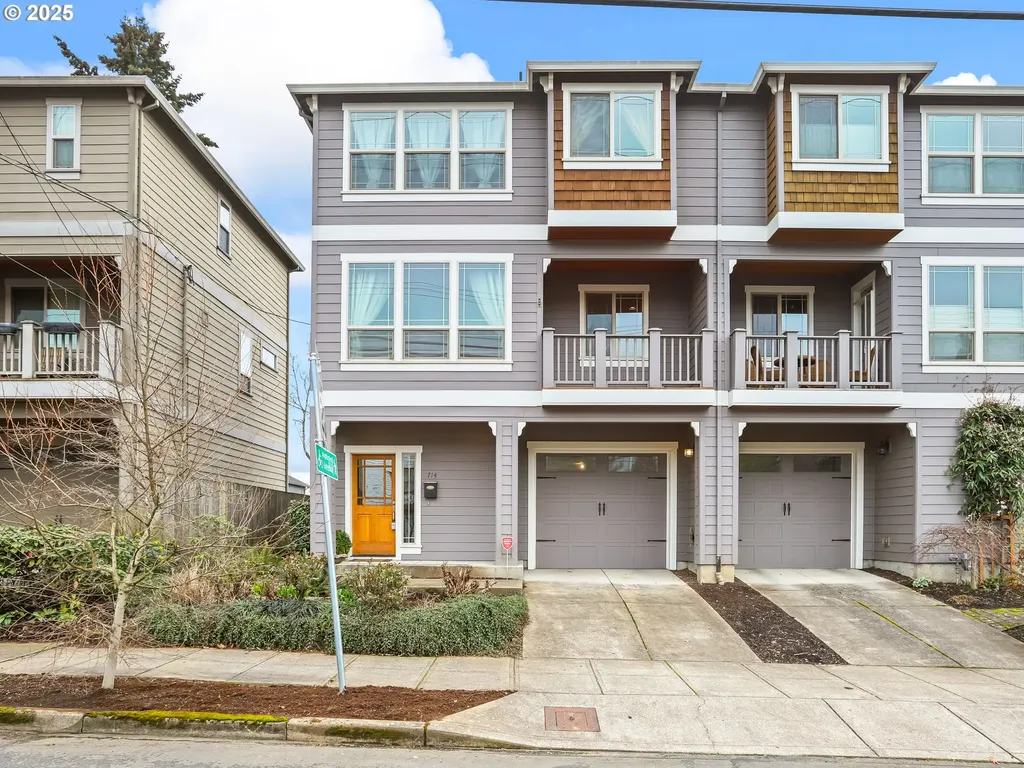 714 SE Spokane Street Portland OR 97202