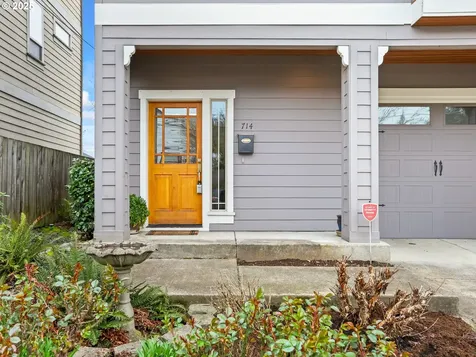 714 SE Spokane Street Portland OR 97202