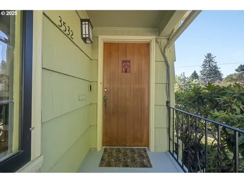 3532 SE Franklin Street Portland OR 97202
