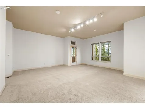 10319 SE Crescent Ridge Loop Happy Valley OR 97086