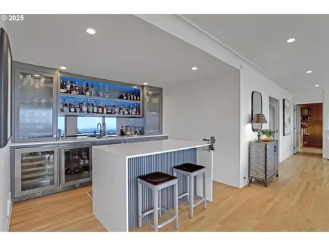 724 NW Albemarle Terrace Portland OR 97210