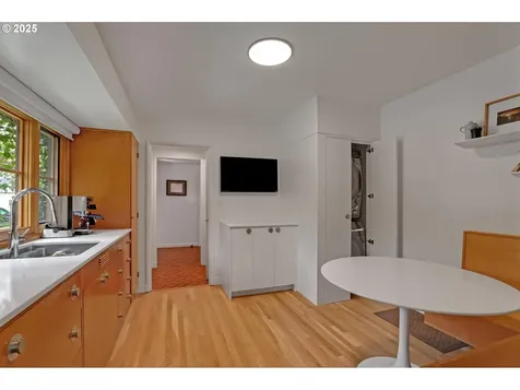 724 NW Albemarle Terrace Portland OR 97210